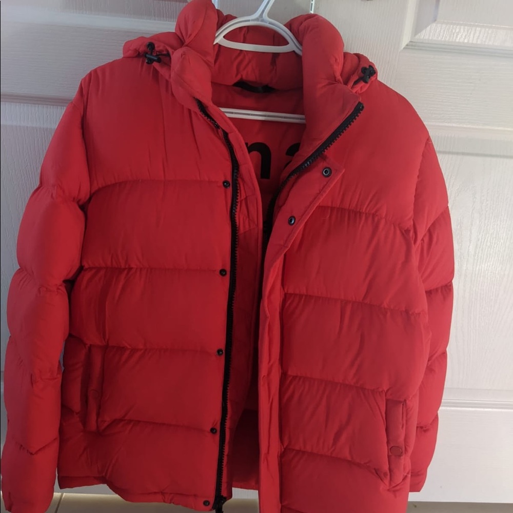 Aritzia TNA “Super puff” in colour Catalina.